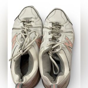 Women's New Balance 608 White and Pink Athletic Shoes Size 11